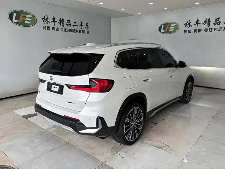 BMW X1 2024 xDrive25Li X Design Set 8