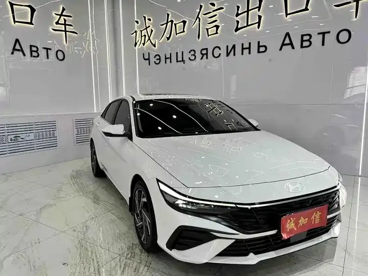 Elantra 2023 1.5L CVT LUX Prestige Edition 3