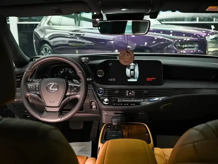 Lexus LS 2021 500h Excellent Edition 12