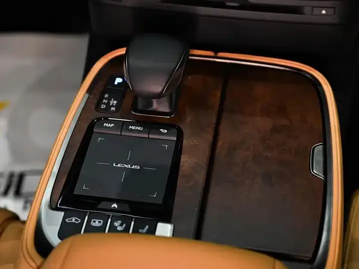 Lexus LS 2021 500h Excellent Edition 13