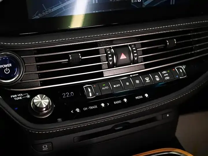 Lexus LS 2021 500h Excellent Edition 21