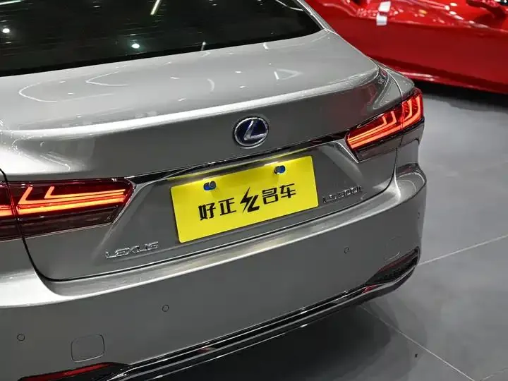 Lexus LS 2021 500h Excellent Edition 24