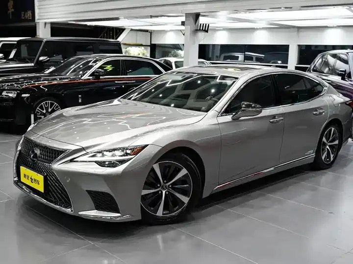 Lexus LS 2021 500h Excellent Edition 3
