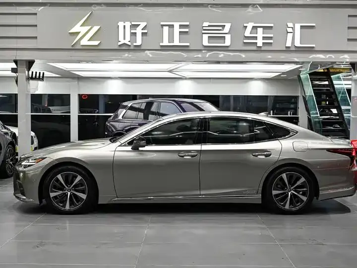 Lexus LS 2021 500h Excellent Edition 6