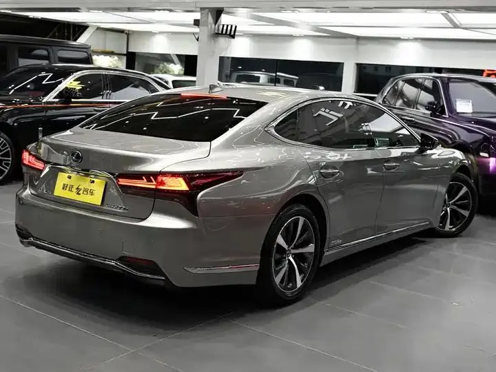 Lexus LS 2021 500h Excellent Edition 7