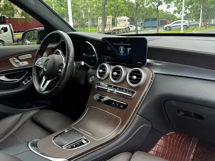 Mercedes Benz GLC 2021 model, GLC 300 L 4MATIC Sport version 14