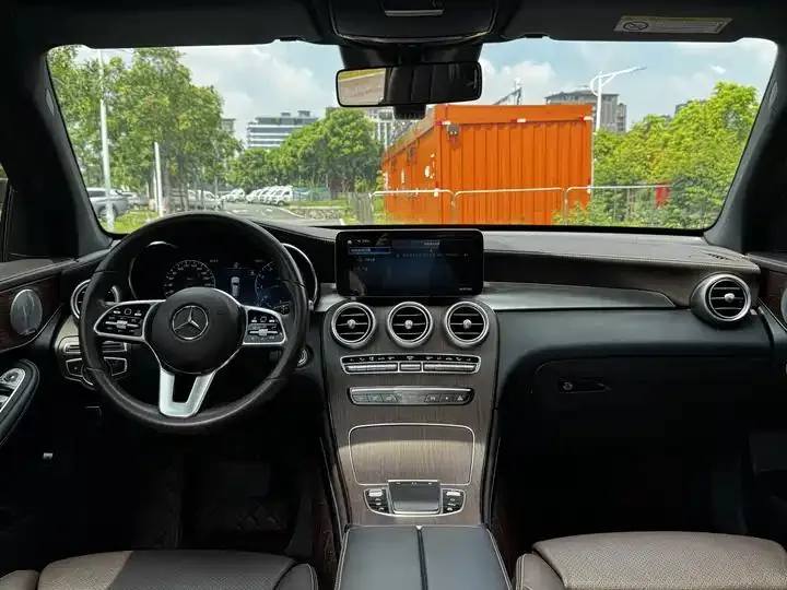 Mercedes Benz GLC 2021 model, GLC 300 L 4MATIC Sport version 23