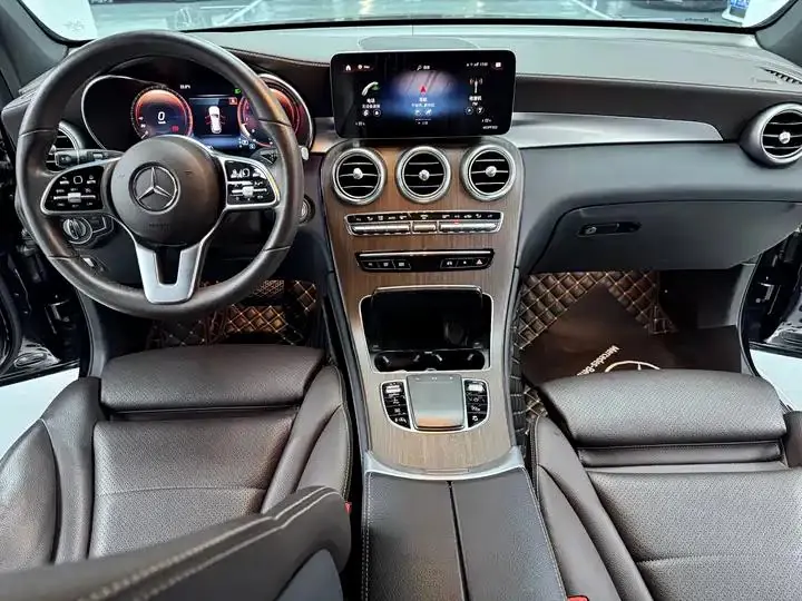 Mercedes Benz GLC 2021 model, GLC 300 L 4MATIC Sport version 11