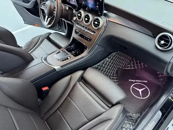 Mercedes Benz GLC 2021 model, GLC 300 L 4MATIC Sport version 12