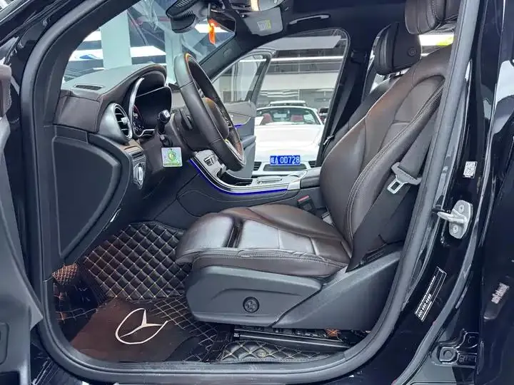 Mercedes Benz GLC 2021 model, GLC 300 L 4MATIC Sport version 4