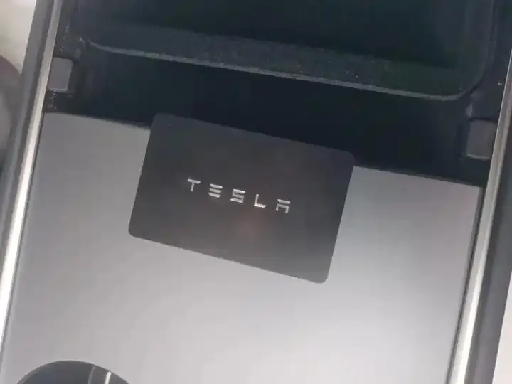 Model 3 2022 Performance high-performance all-wheel drive 16