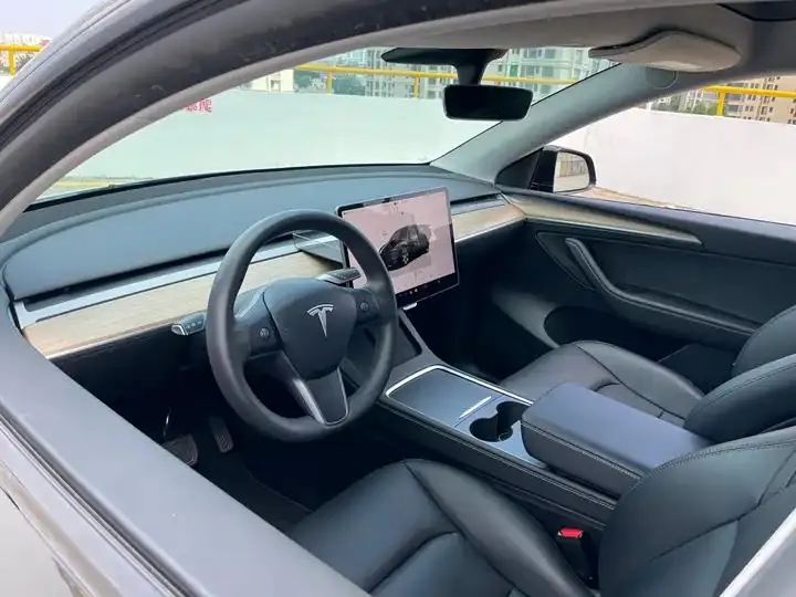 2022 Model Y Refreshed Rear-Wheel-Drive Version 11