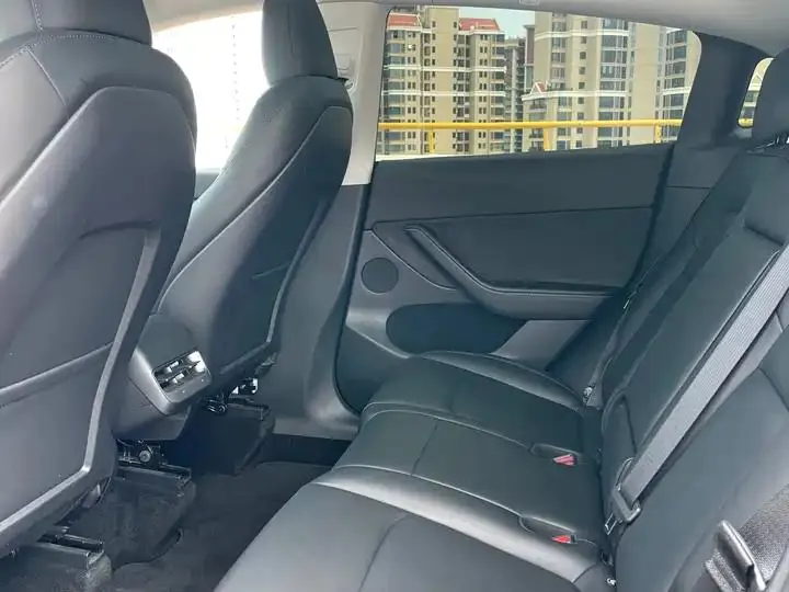 2022 Model Y Refreshed Rear-Wheel-Drive Version 14