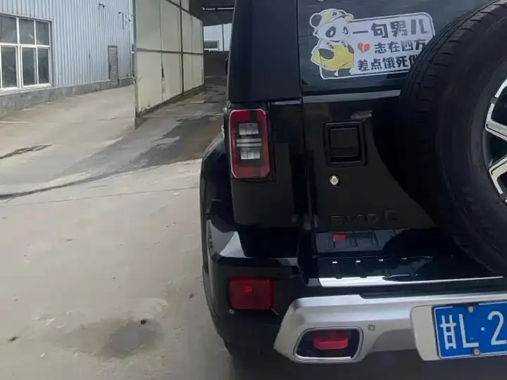 Beijing BJ40 2020 2.0T Automatic Four-wheel Drive City Hunter Edition Extreme 6