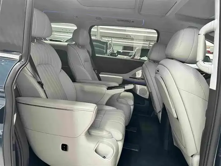 Voyah Dreamer 2025 PHEV Four-wheel Drive Flagship Kunpeng Edition 23