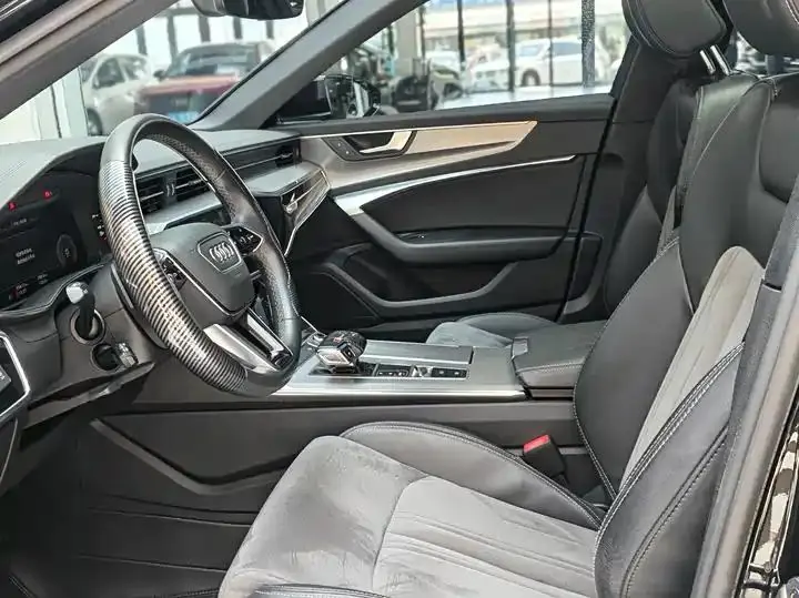 Audi A6L 2022 45 TFSI Selected Dynamic Type 10