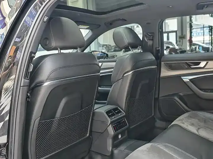 Audi A6L 2022 45 TFSI Selected Dynamic Type 9