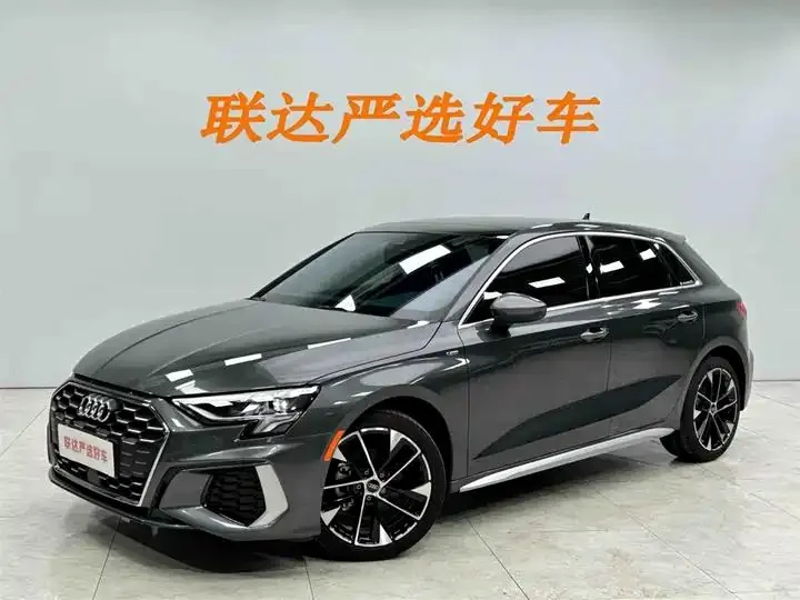 Audi A3 2023 facelift Sportback 35 TFSI fashion sporty - View 1