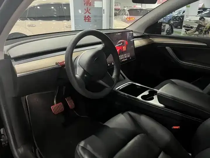 Model Y 2022 rear-wheel drive version 8