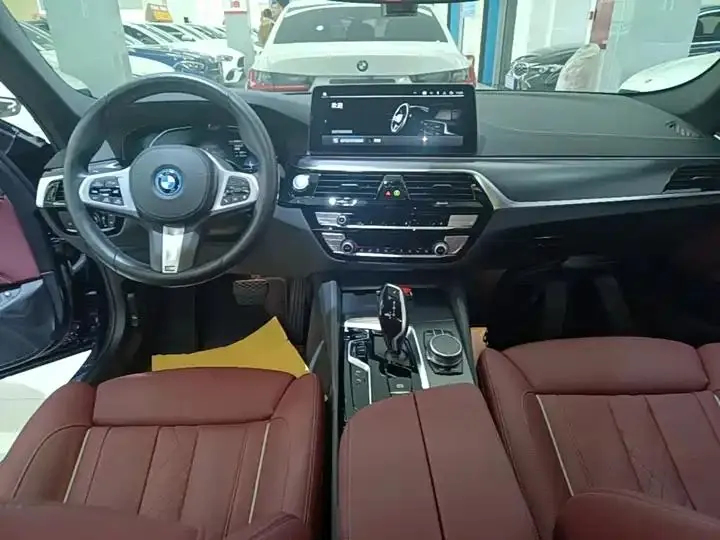 BMW 5 New Energy 2022 535Le Pioneer Edition M Sports Kit 10