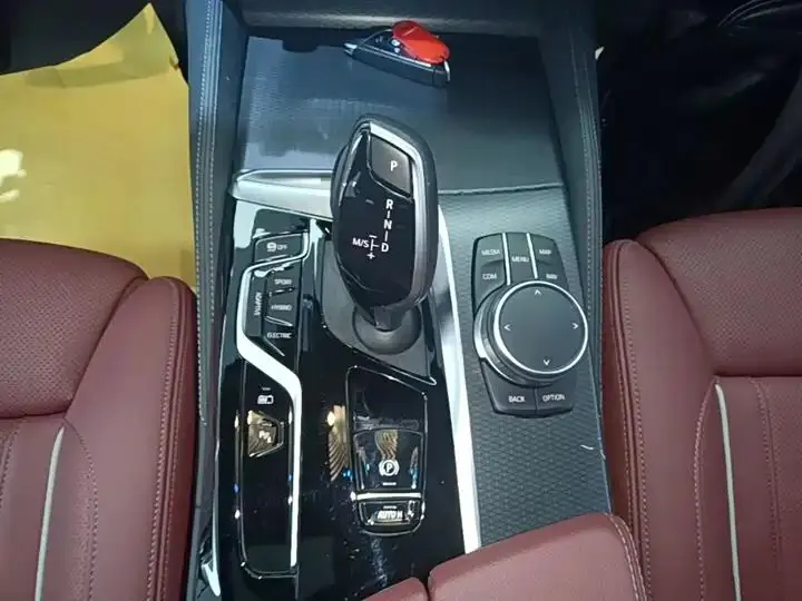 BMW 5 New Energy 2022 535Le Pioneer Edition M Sports Kit 14