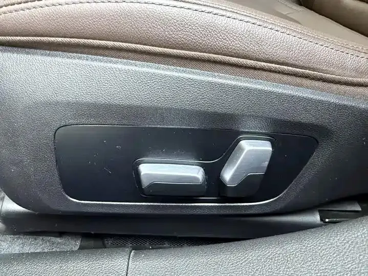 BMW 3 Series 2023 model 320Li M Sport Package 13