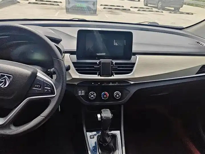 BaoJun 360 2019 1.5L CVT Elite Country VI 13