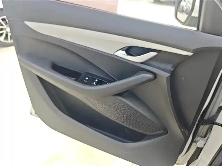 BaoJun 360 2019 1.5L CVT Elite Country VI 7