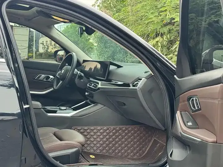 BMW i3 2024 eDrive 35 L 13