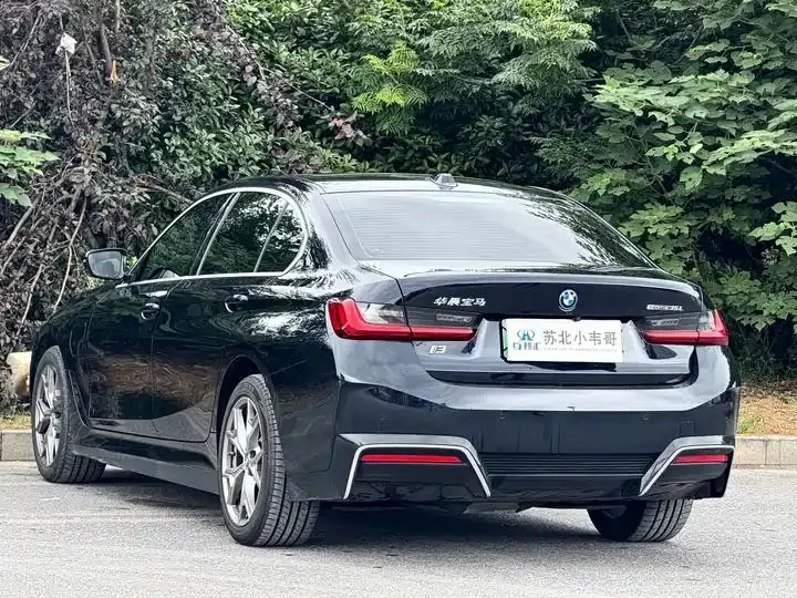 BMW i3 2024 eDrive 35 L 6