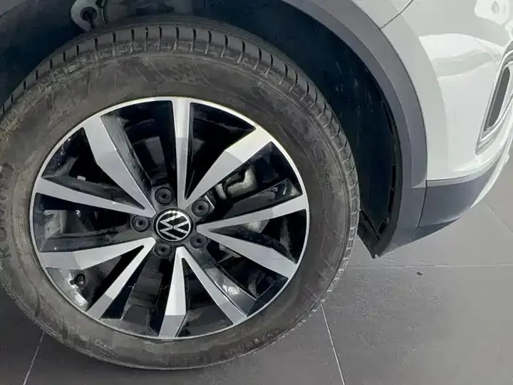 T-ROC 2023 Model 280TSI DSG Front-Wheel Drive Time Edition 17
