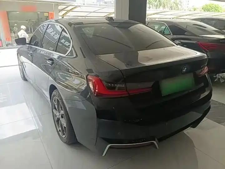 BMW i3 2022 model eDrive 35 L 5