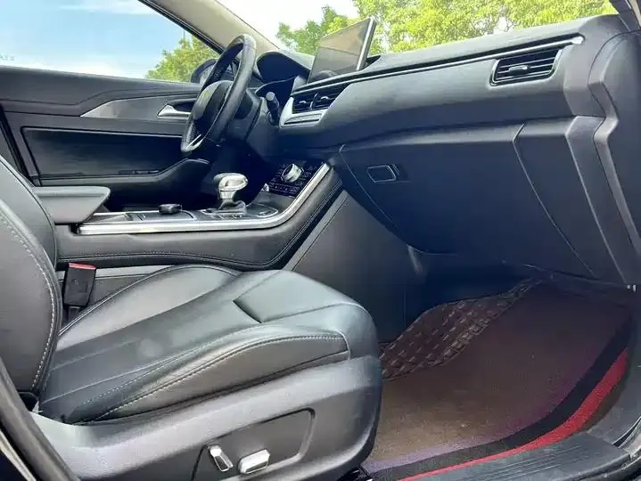 HongQi H5 2020 1.8T Auto Zhilian Flag Collar Edition 6
