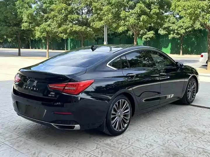 HongQi H5 2020 1.8T Auto Zhilian Flag Collar Edition 8