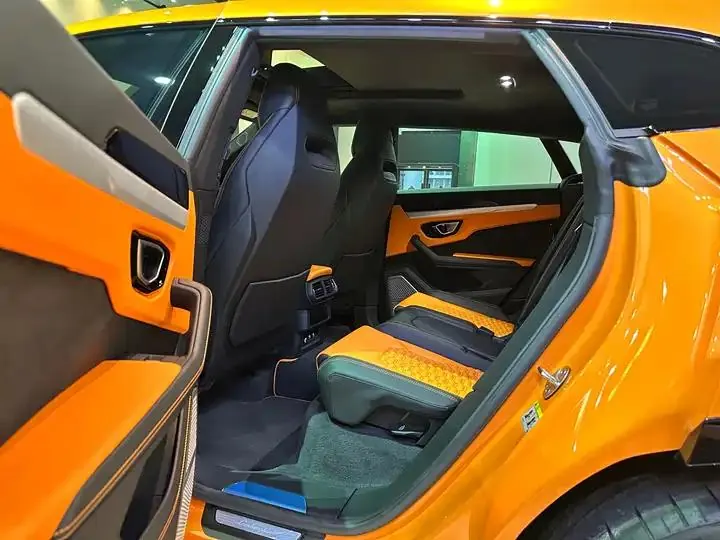 Urus 2021 4.0T V8 10