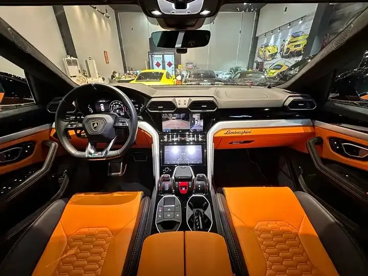 Urus 2021 4.0T V8 15