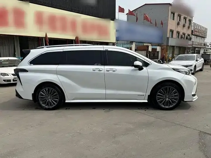 Grevia 2023 2.5L Hybrid Premium PLUS Edition 16