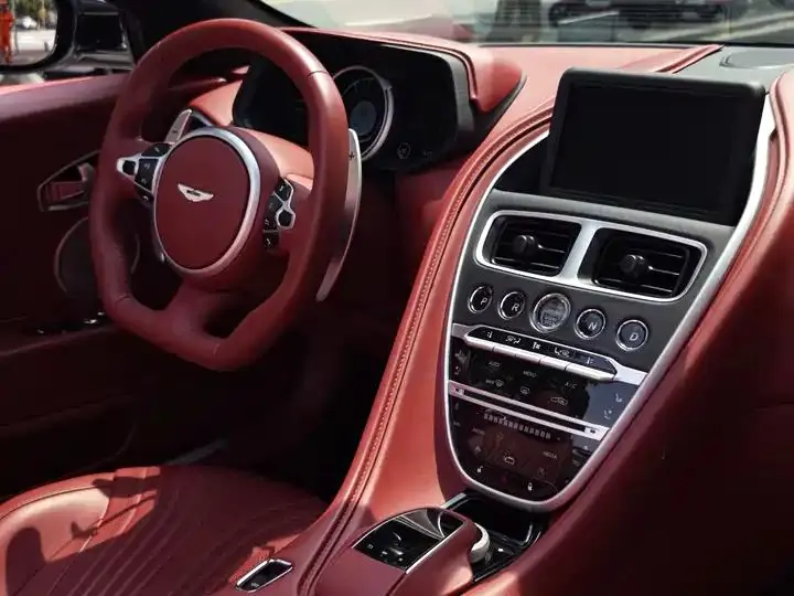 Aston Martin DB11 2023 4.0T V8 Volante 10