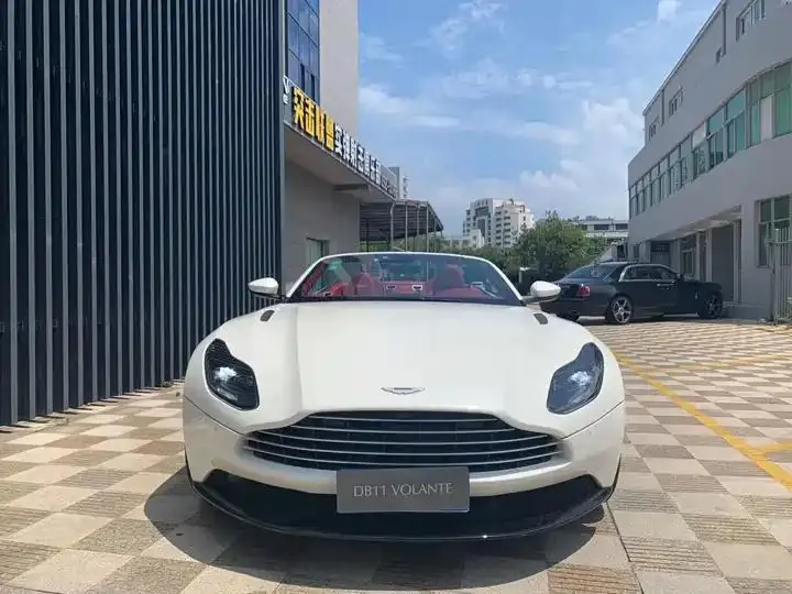 Aston Martin DB11 2023 4.0T V8 Volante 3