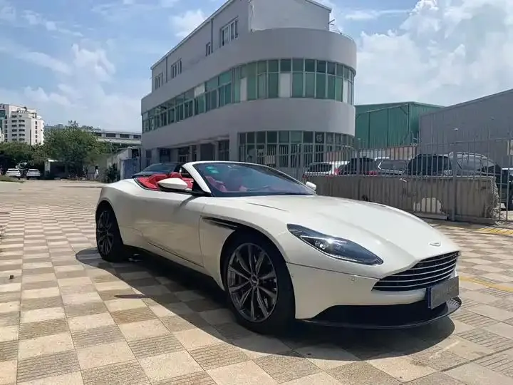 Aston Martin DB11 2023 4.0T V8 Volante 4