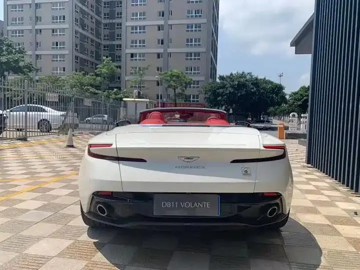 Aston Martin DB11 2023 4.0T V8 Volante 5