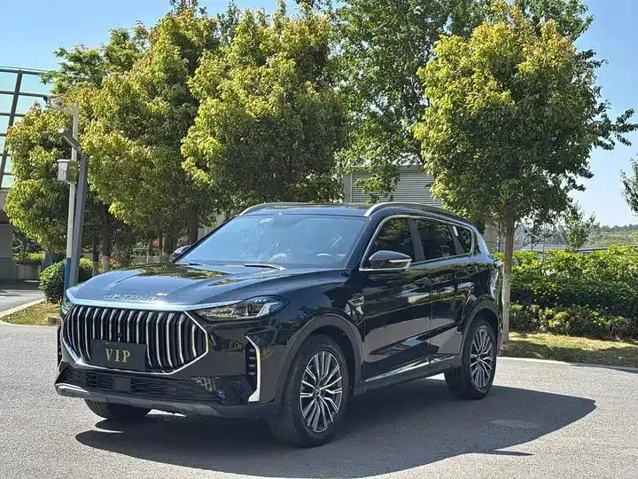 Jetour X70 PLUS 2023 1.6T DCT Strong PRO 5 - View 1