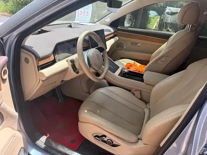 AITO M7 2022 1.5T 4WD Deluxe Edition 4