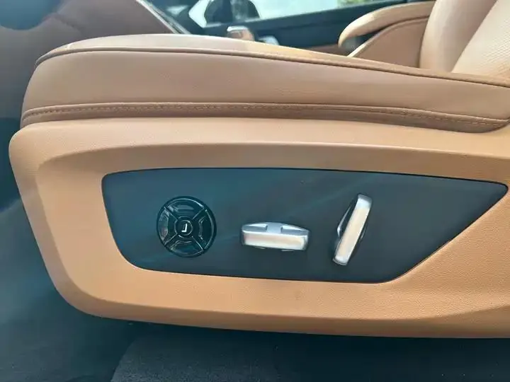 Li ONE 2021 Range-Extended 6-Seater Version 11
