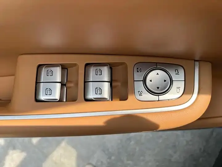Li ONE 2021 Range-Extended 6-Seater Version 12