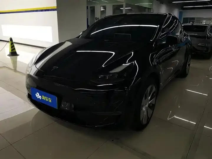 2022 Model Y Refreshed Long Range All-Wheel Drive Version - View 1