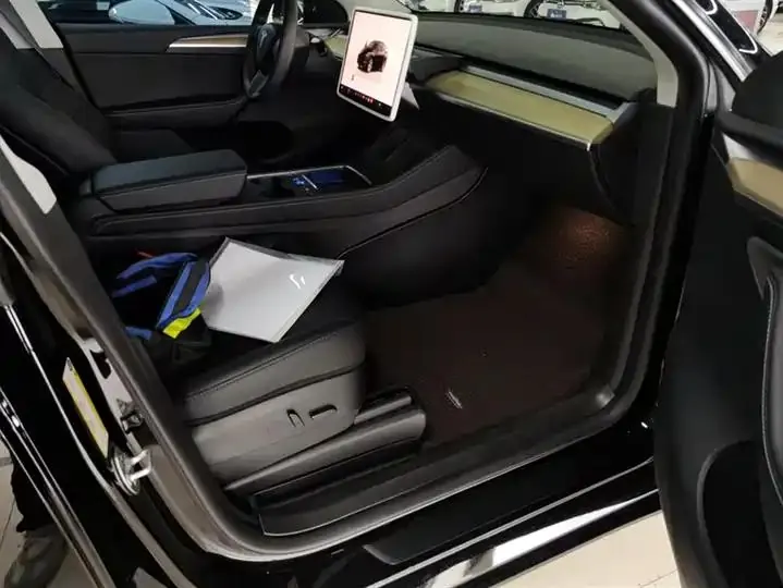 2022 Model Y Refreshed Long Range All-Wheel Drive Version 8