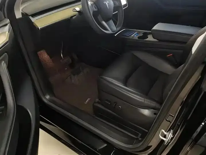 2022 Model Y Refreshed Long Range All-Wheel Drive Version 9