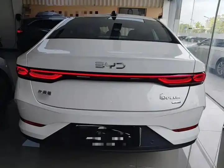 Qin PLUS 2025 DM-i Zhijia 55KM Exceed 6