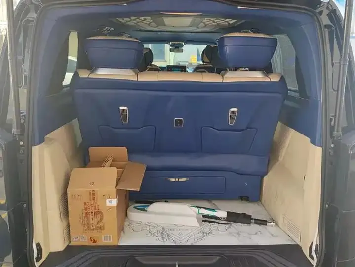 Vito 2023 2.0T Elite 7-Seater 4